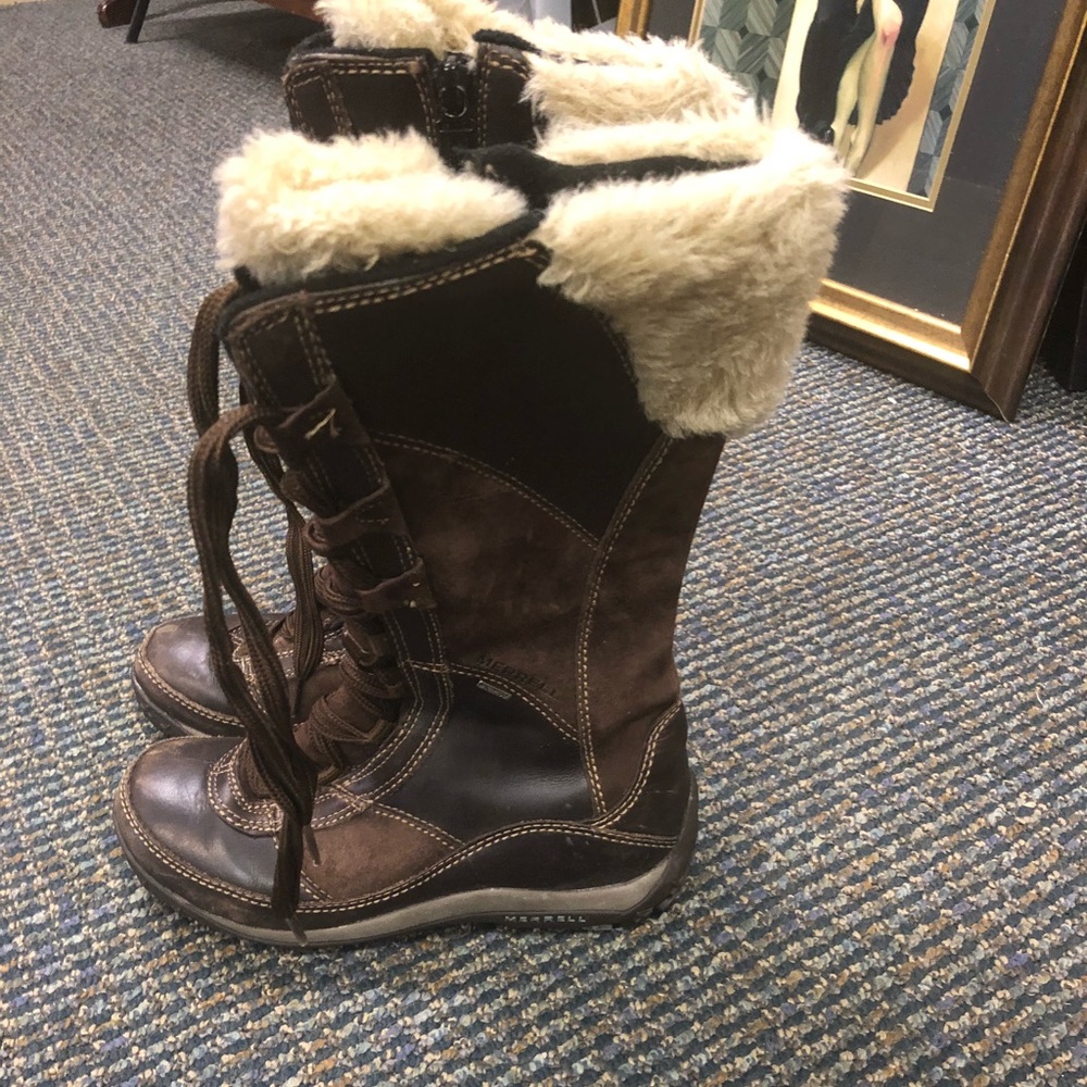 Winter brown Merrell boots. Fur around top